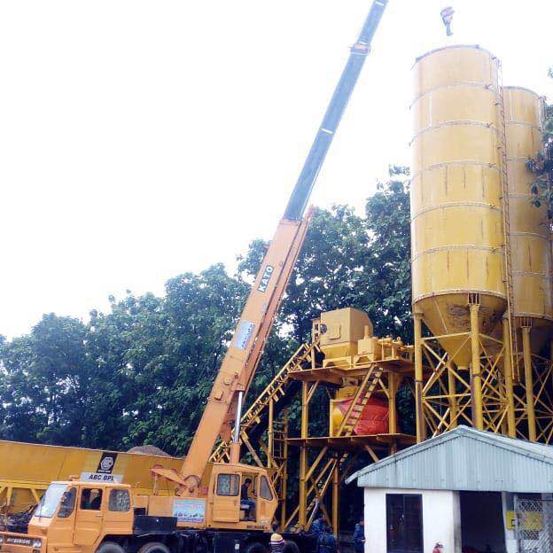 Installation de préparation de béton prêt à l'emploi de 90 m3 en cours d'installation au bangladesh